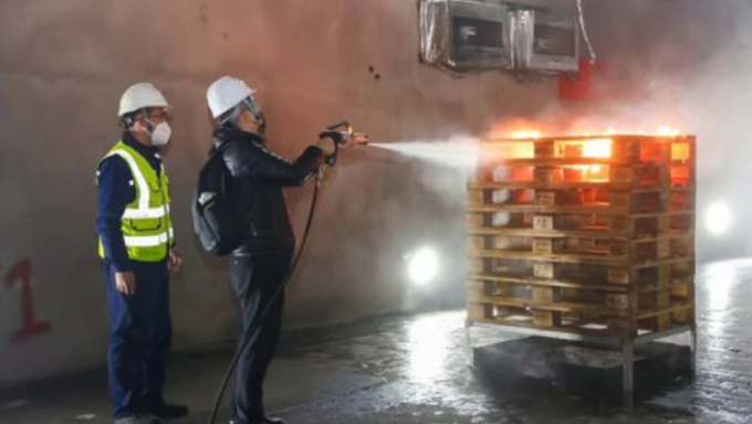 防患于未"燃" ,平安守护者行动消防应急演练活动在举行